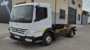 MERCEDES ATEGO PORTACONTENEDORES